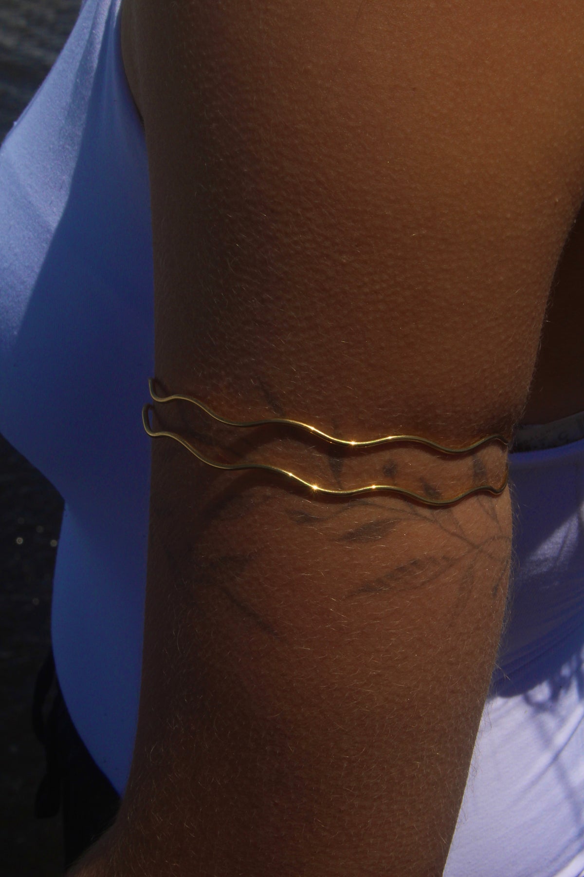 Bracelet de bras vague