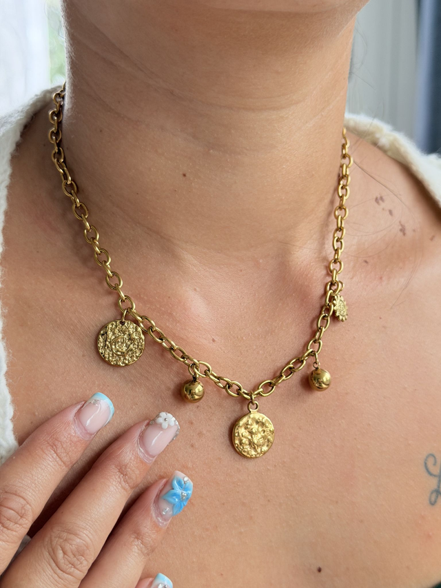 Collier breloques - médailles
